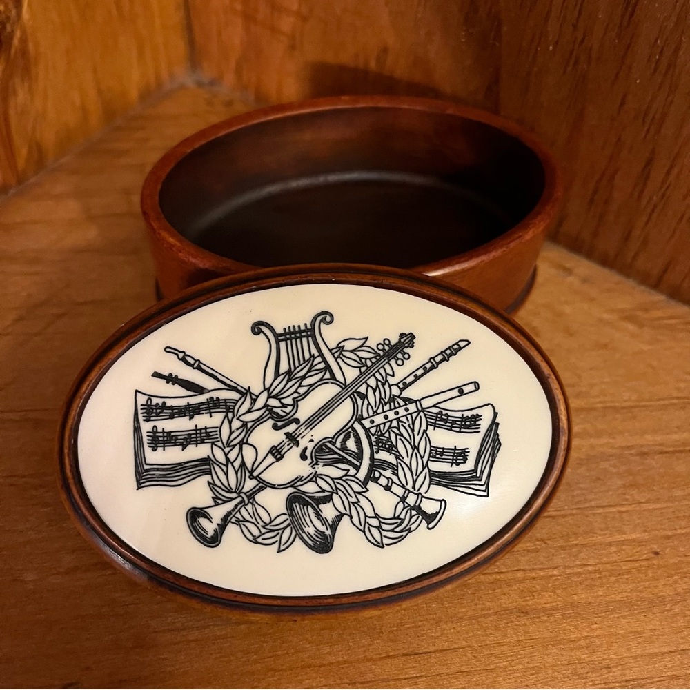 Vintage Enesco Wooden Keepsake Trinket Box Music Design
